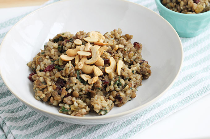 One-Pot Vegetarian Rice and Lentils with Dried Fruit